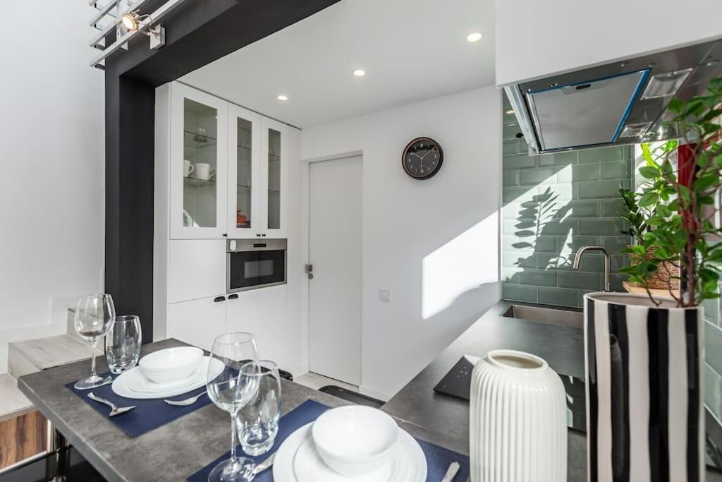 Chic Loft With Garden, Sleeps 4 Apartamento *
