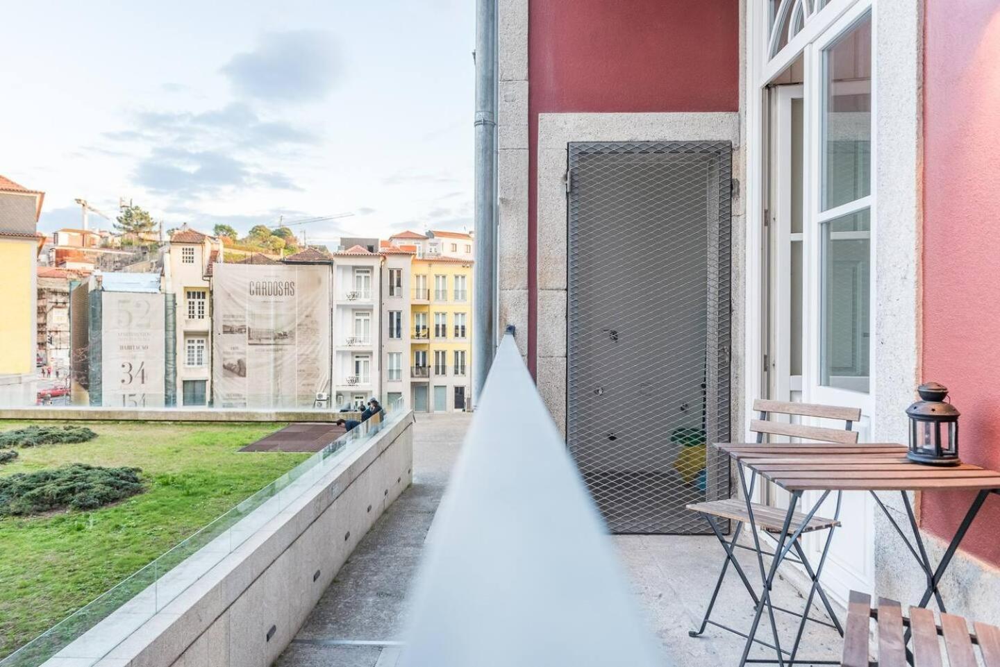 Apartamento Cozzy At Praca Dos Loios Oporto