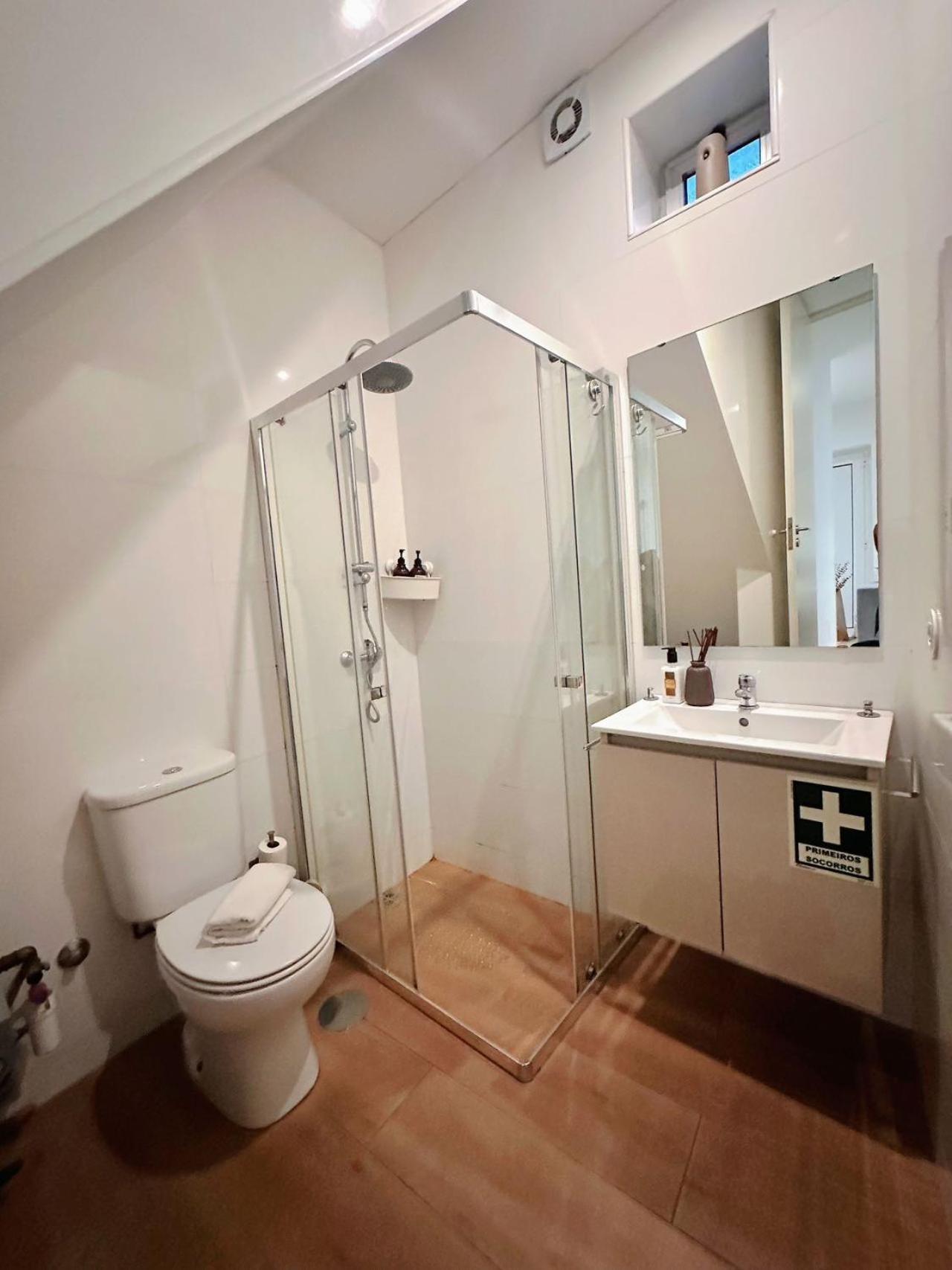 Downtown A Whole House Duplex Designed For Remote Work And Near Metro Lapa Casa de hóspedes Porto
