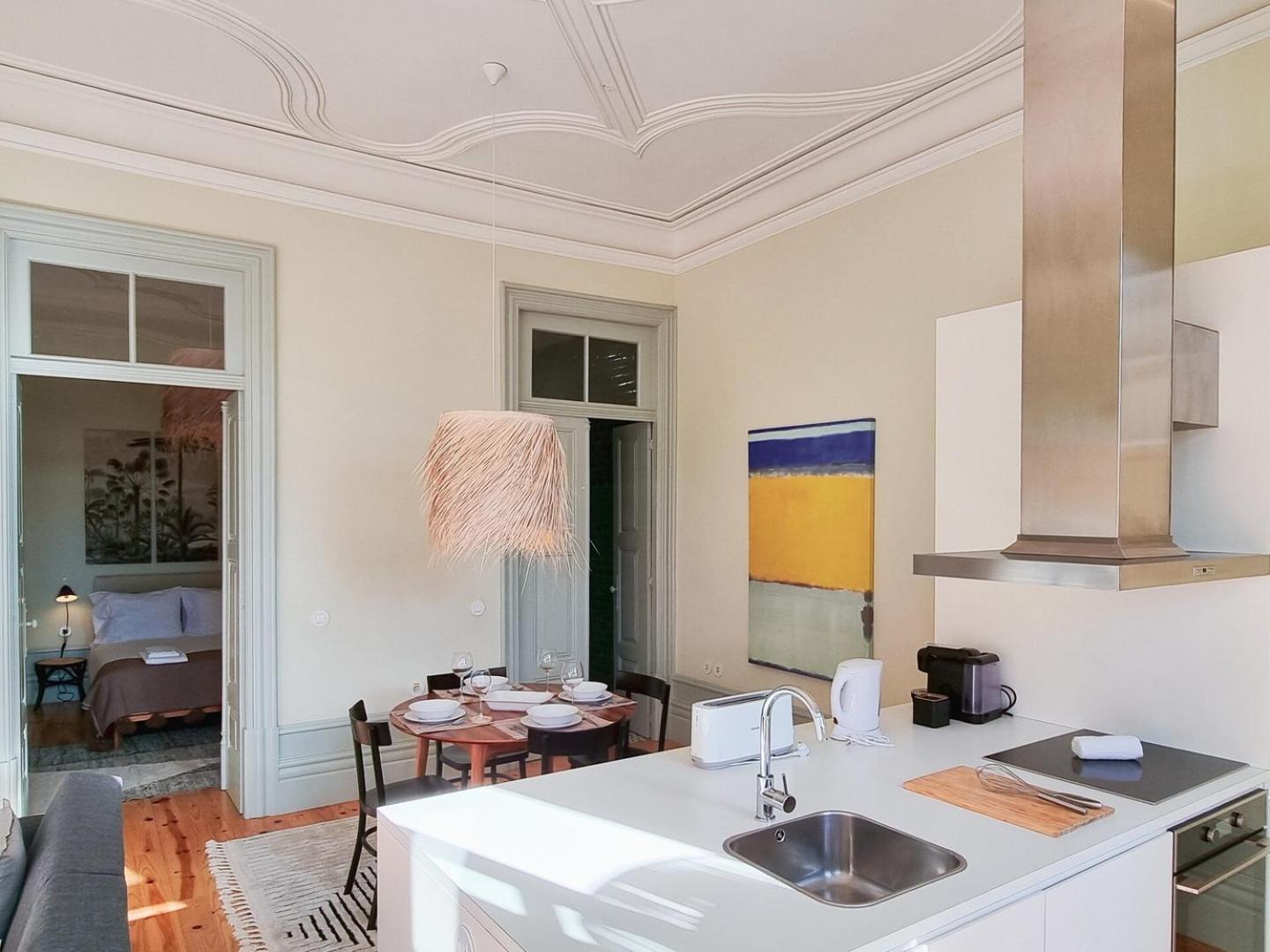 Stunning Flat With Private Balcony In Center Apartamento Porto