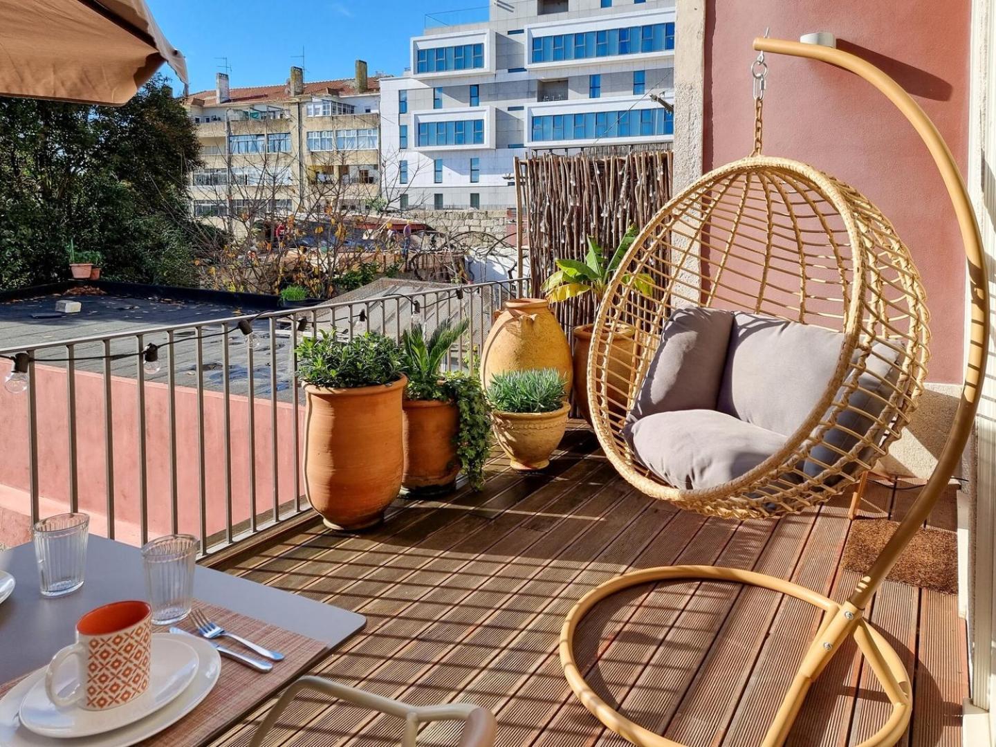 Stunning Flat With Private Balcony In Center Apartamento