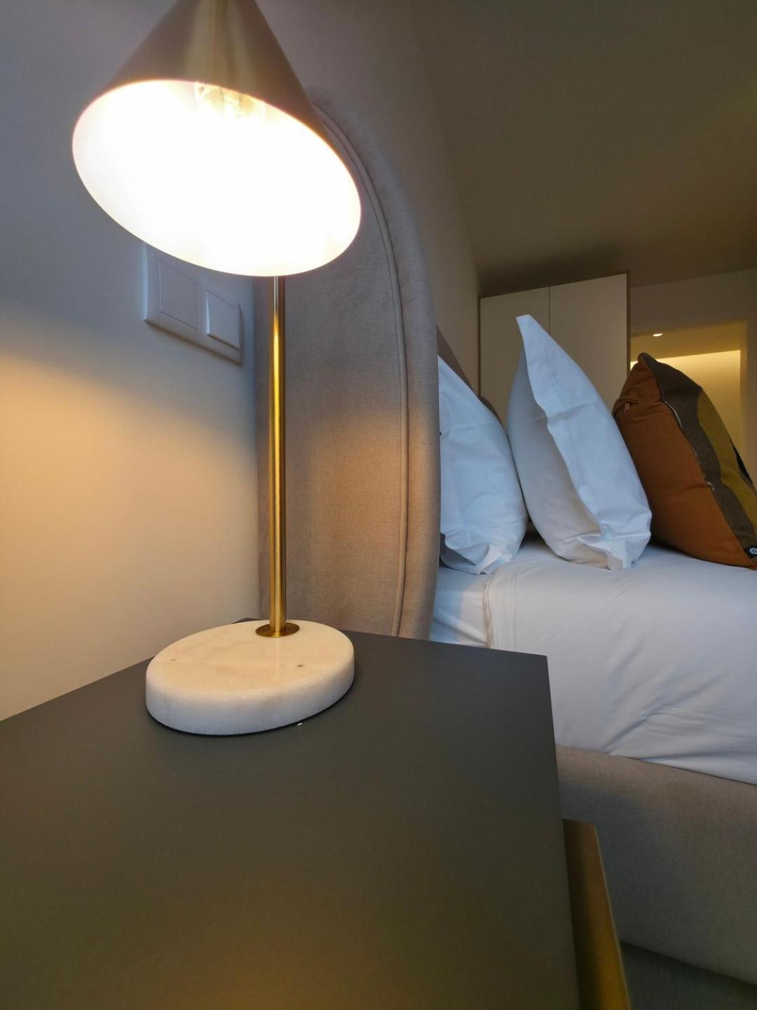 Spacious And Modern 2-bed With Garage Apartamento