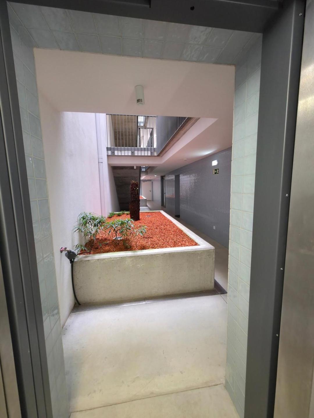 Spacious And Modern 2-bed With Garage Apartamento Porto