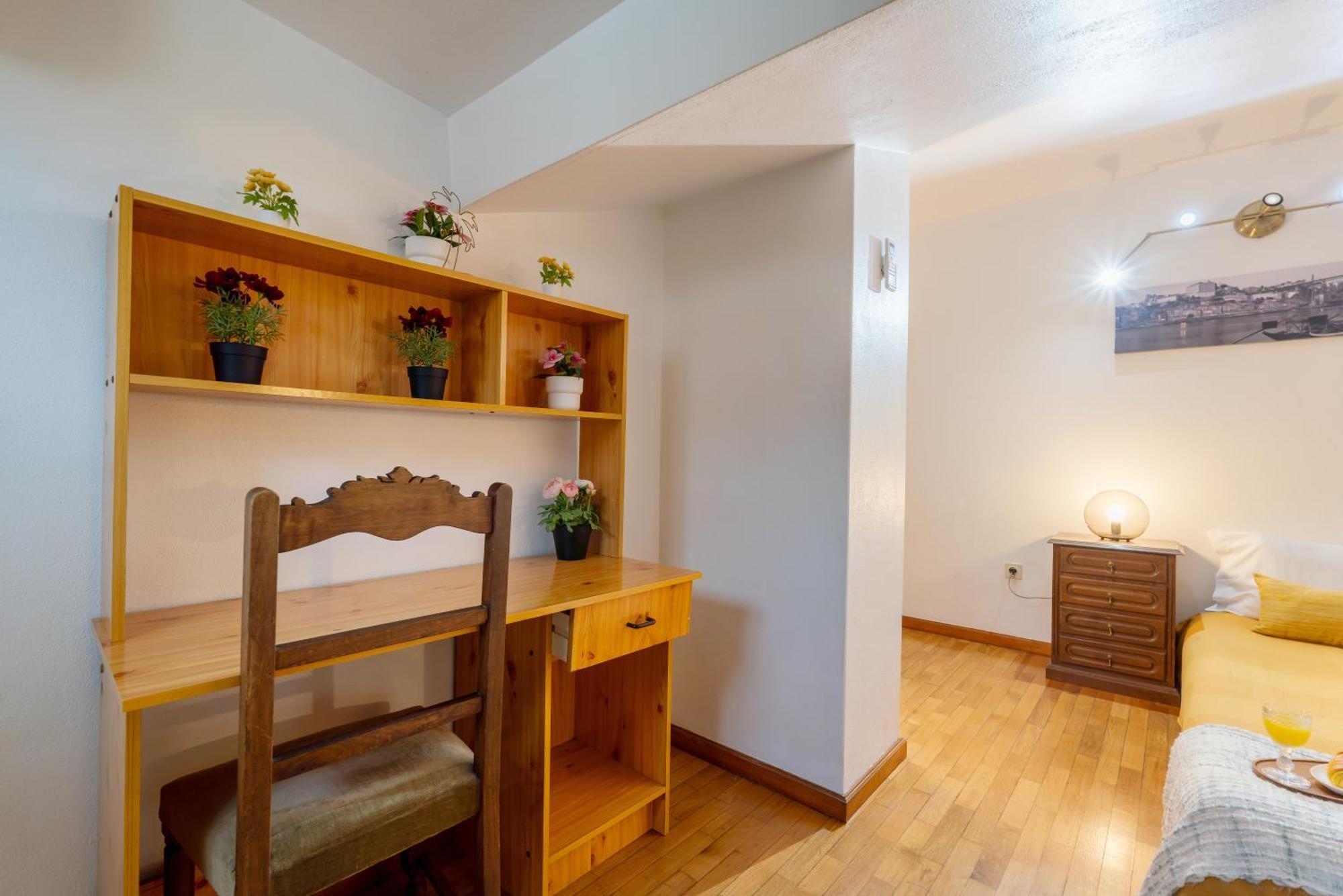 Host Wise - Rustic Bright Flat - Centre Apartamento Oporto