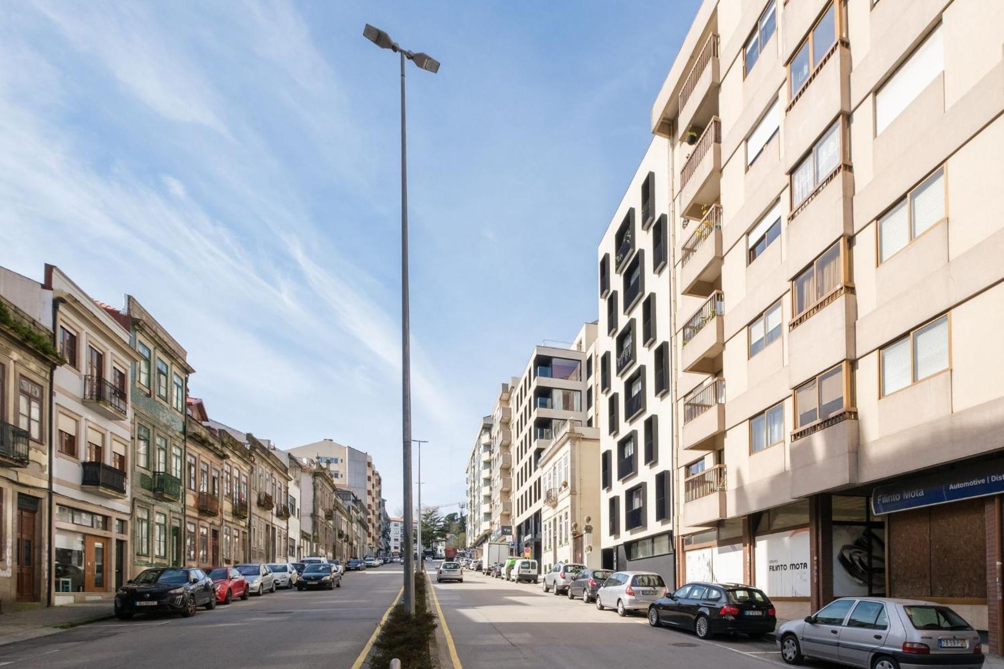 Wonderfull Campanha Train Station With Parking Apartamento