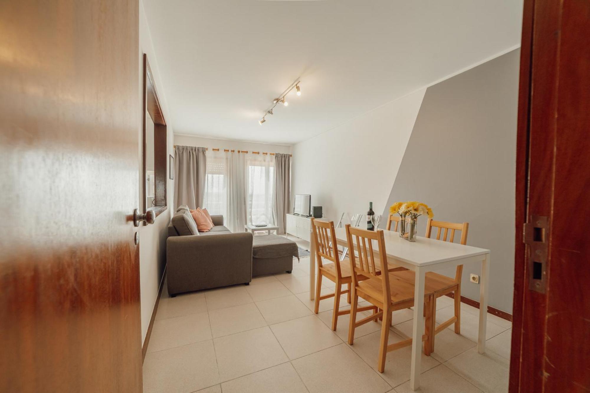 Espinho Modern 3 Bedroom By Vacationy Apartamento