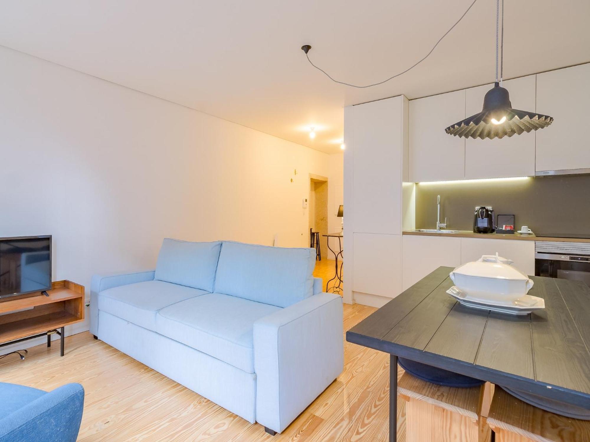 1-bedroom Beautiful In Apartamento Porto