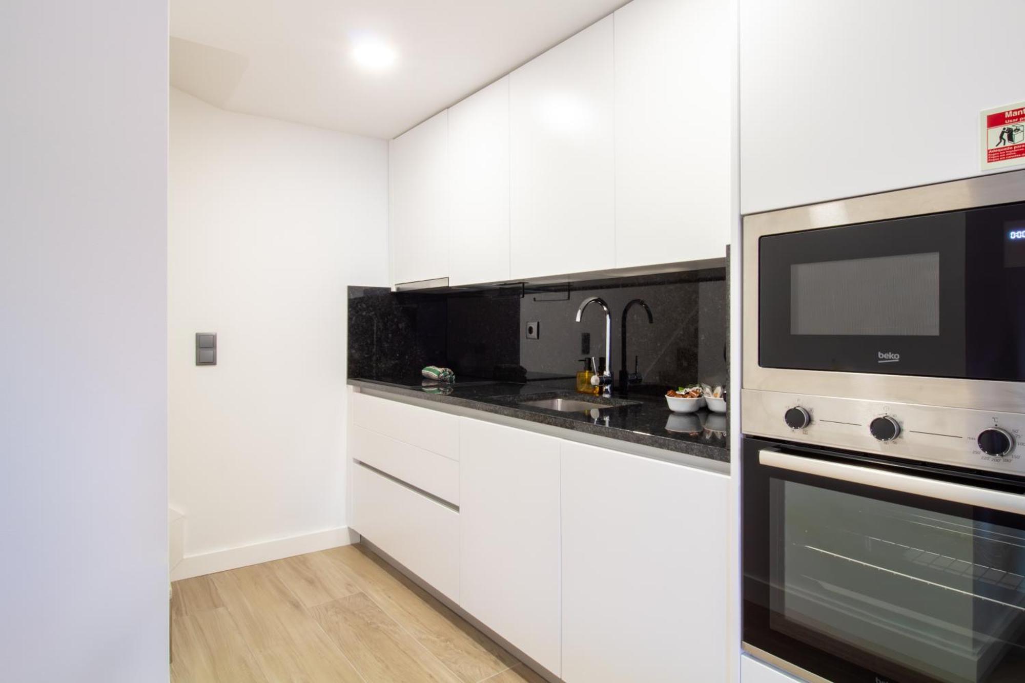 Quiet Duplex W Patio In Lapa By Lovelystay Apartment Porto
