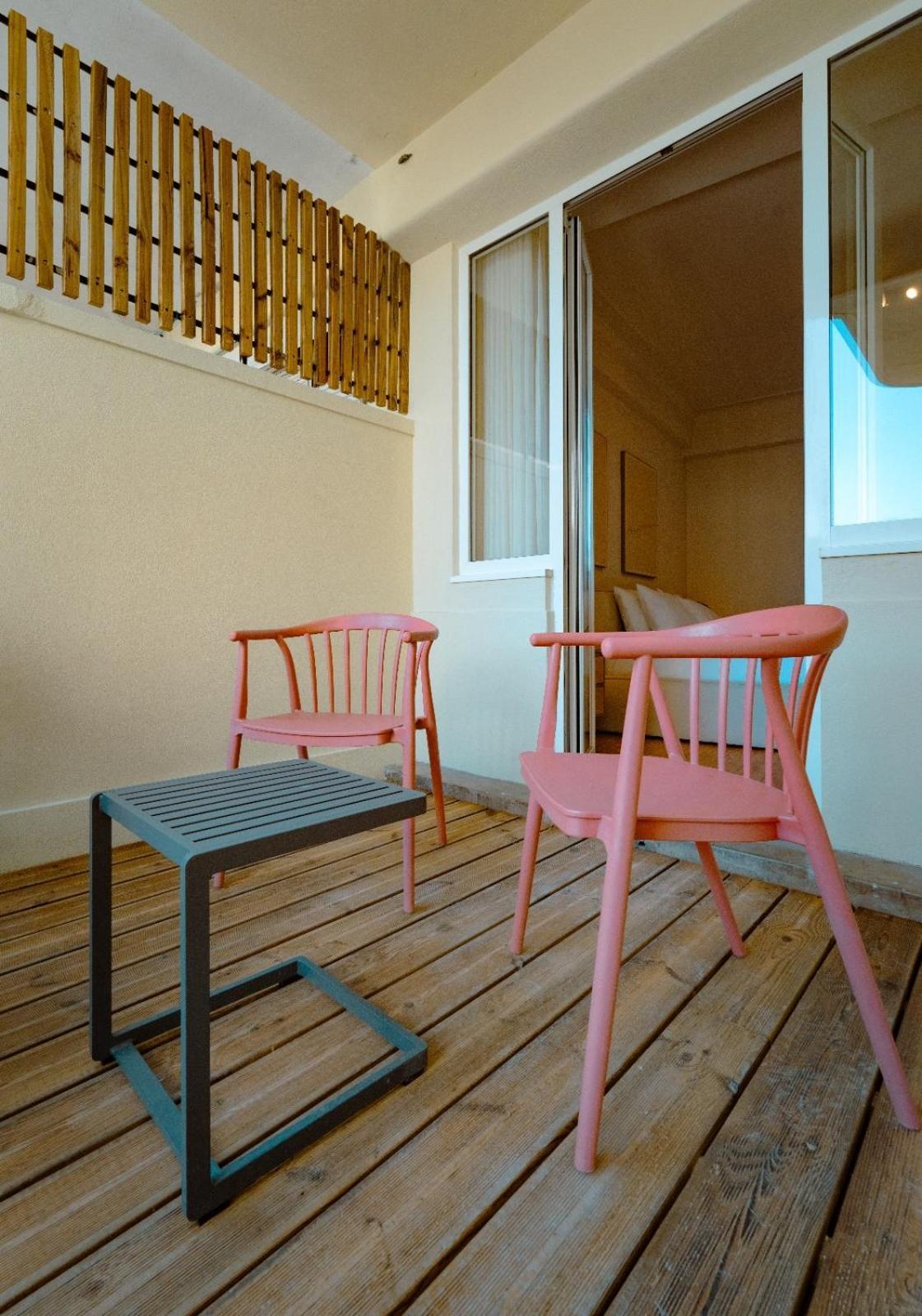 The Cale - Porto, Firmeza 1 * Oporto