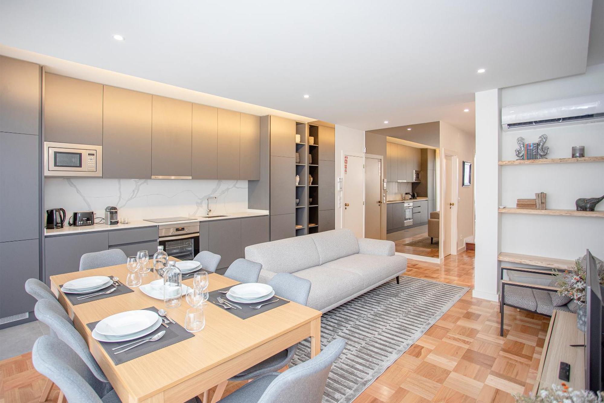 Liiiving In - Design Bright House Porto