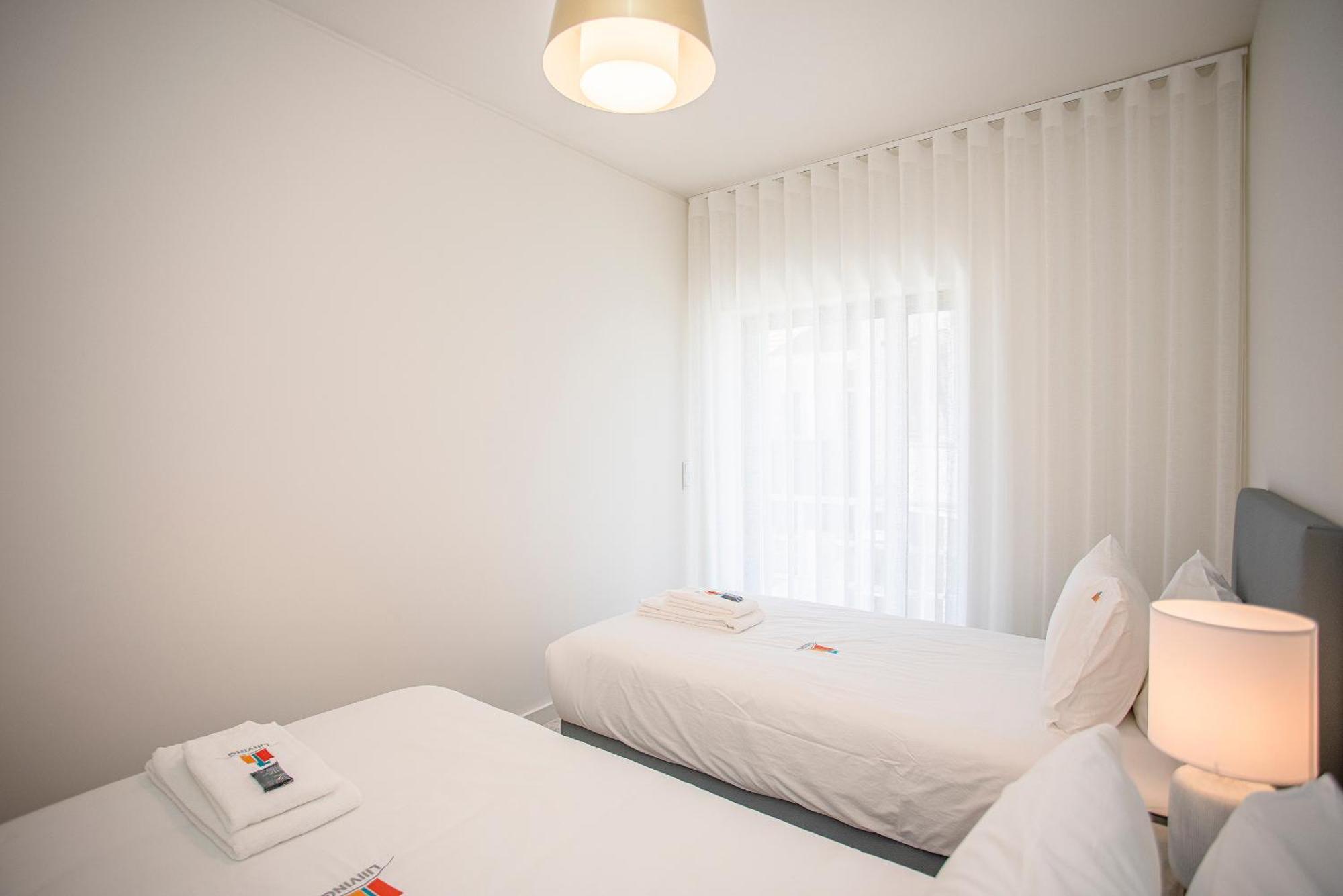 Liiiving In - Design Bright House * Porto