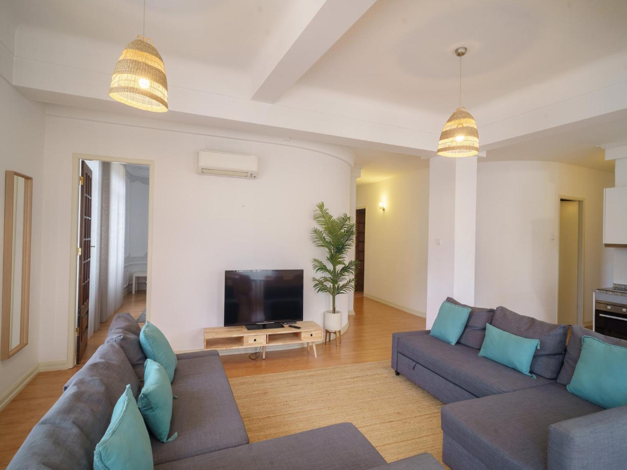 Modern For 13 Guests Apartment Porto