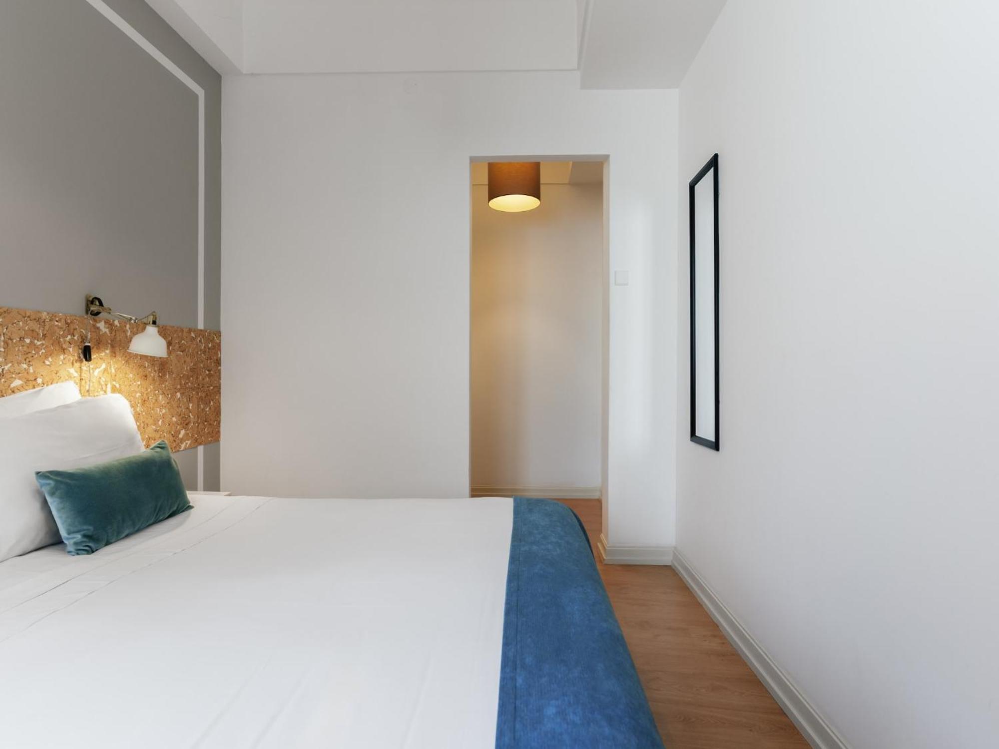 Modern For 13 Guests Porto