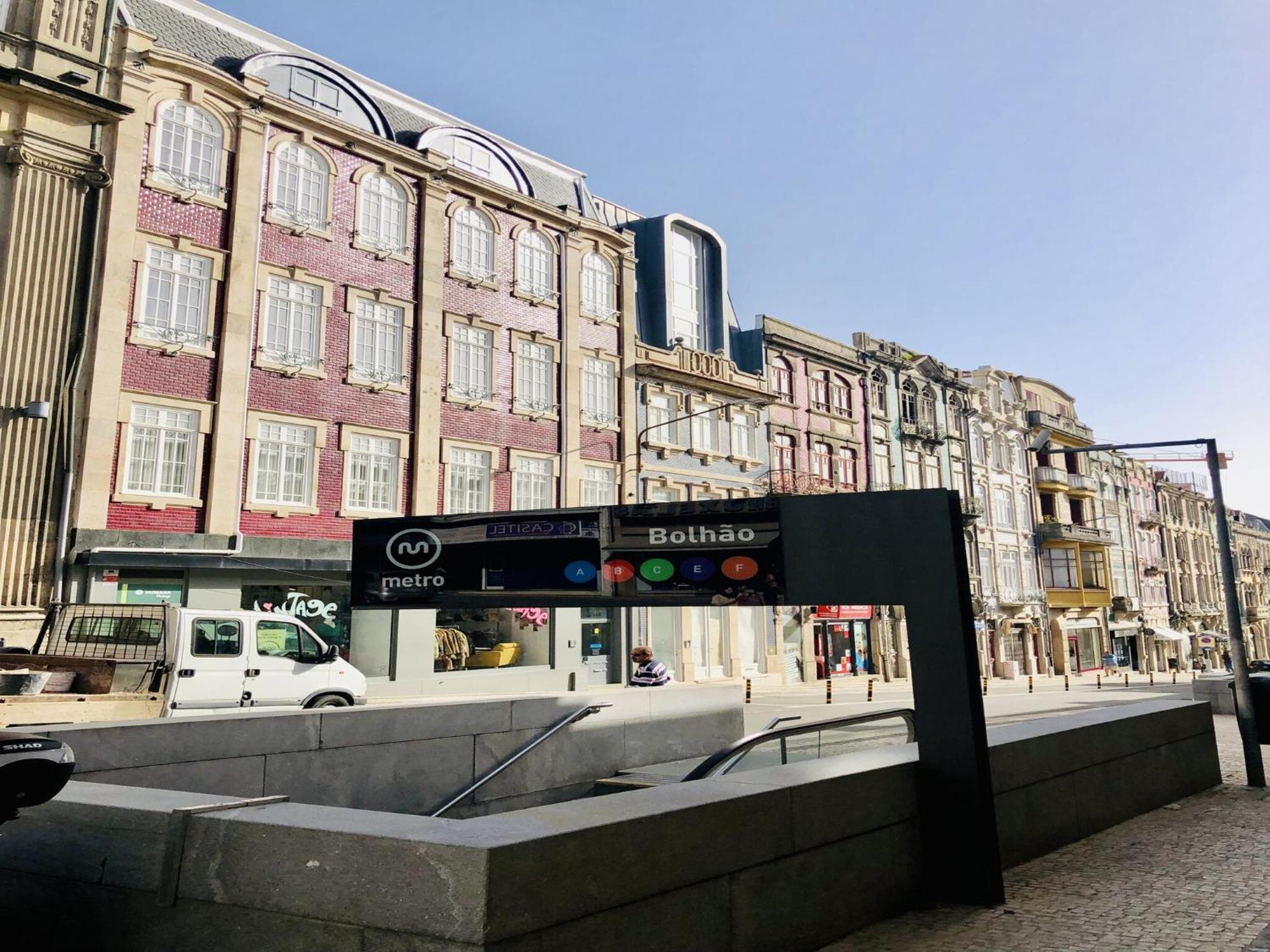 Bright And Spacious In Apartment Porto