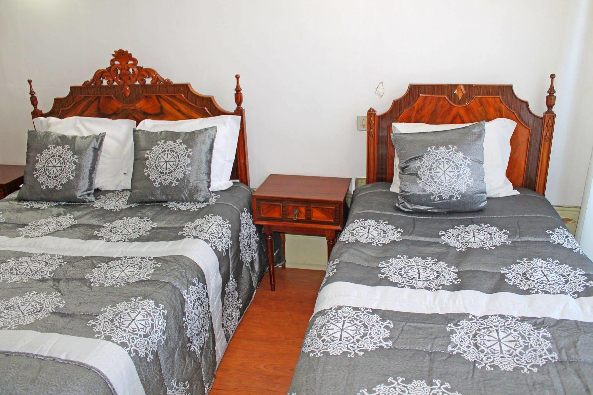 Lunar Casa de hóspedes 3*