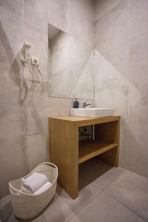 Hostal Being