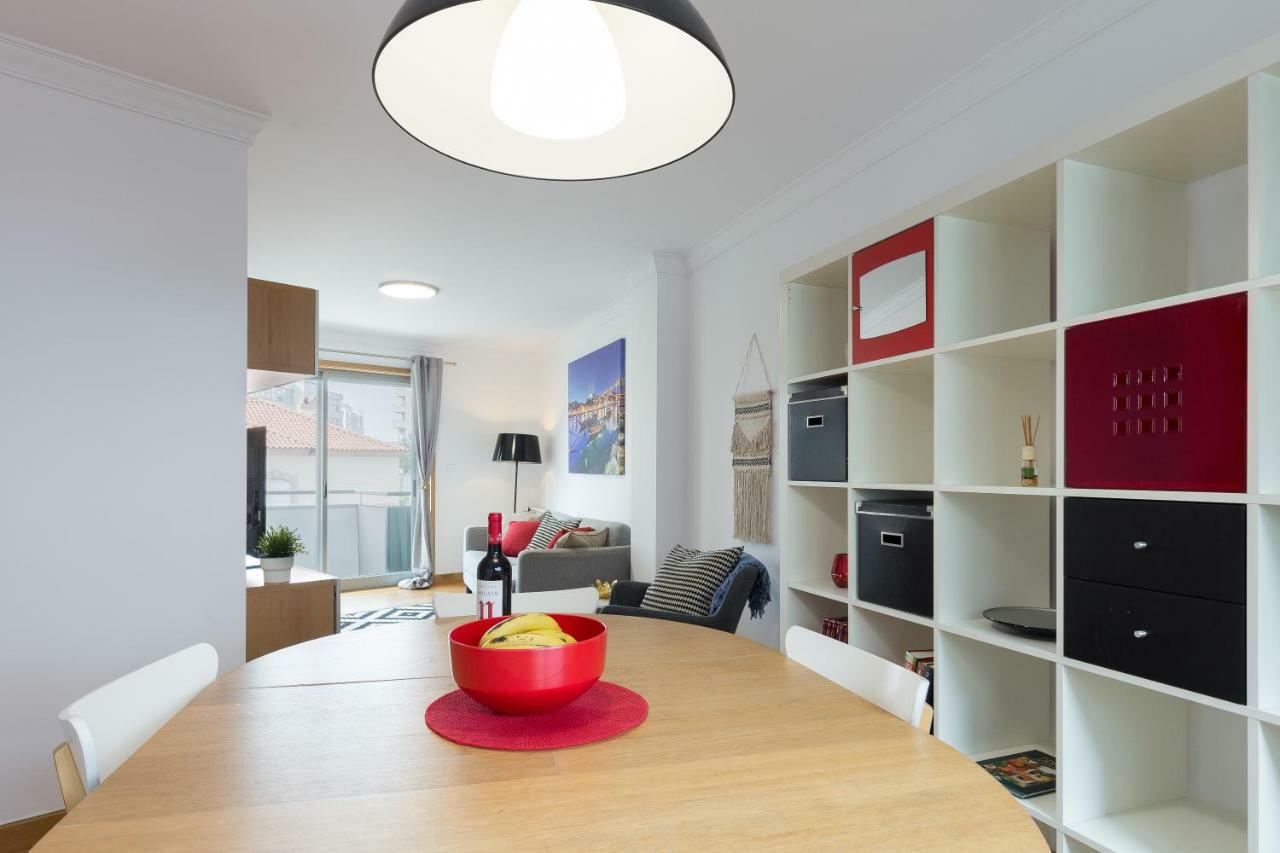 Deluxe Modern Flat With Balcony By Host Wise