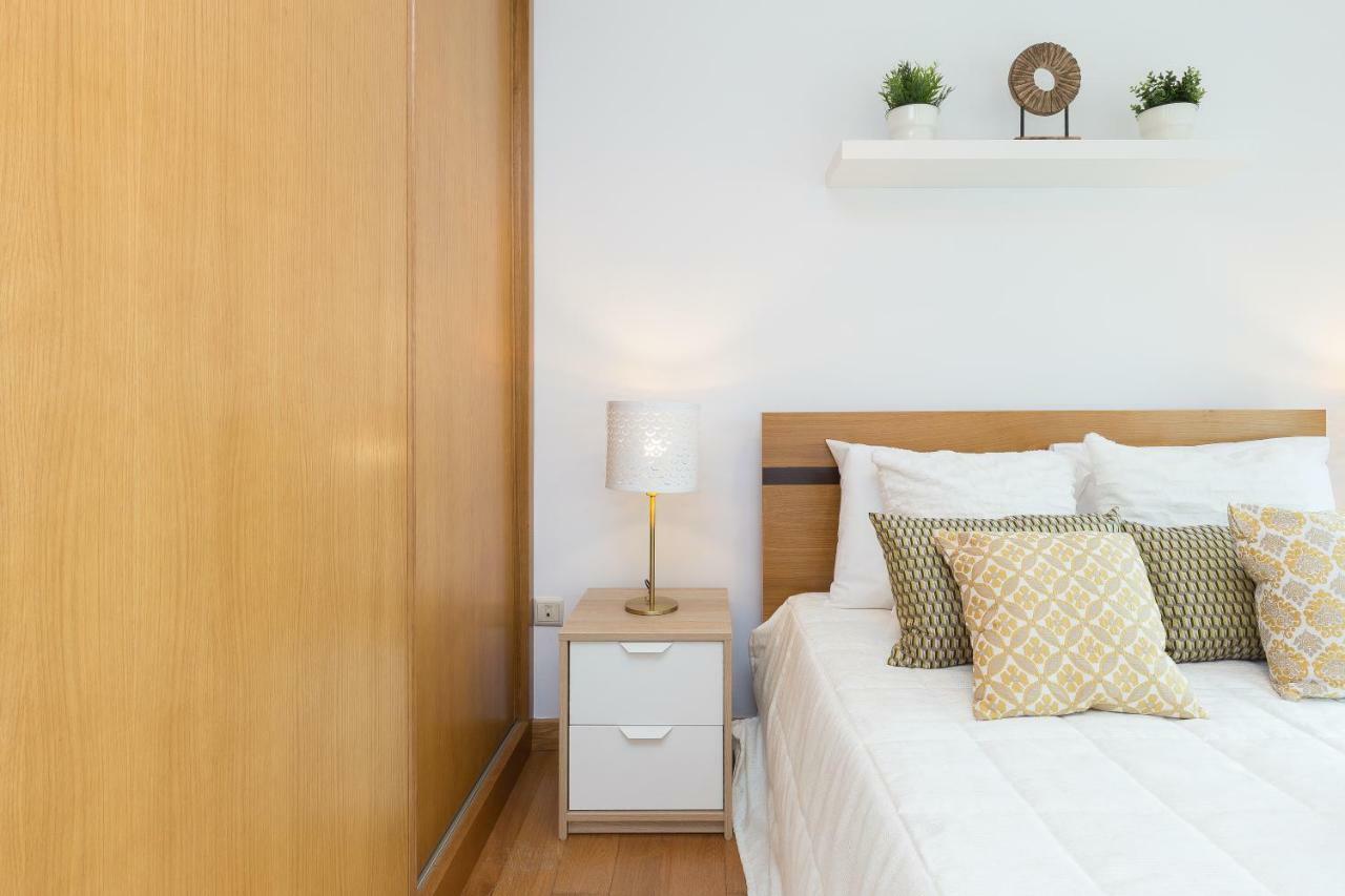 Deluxe Modern Flat With Balcony By Host Wise Apartment Porto